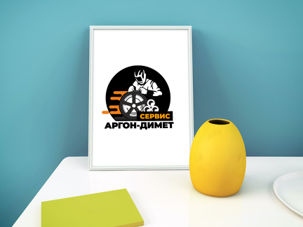 picture-frame-on-table-mockup
